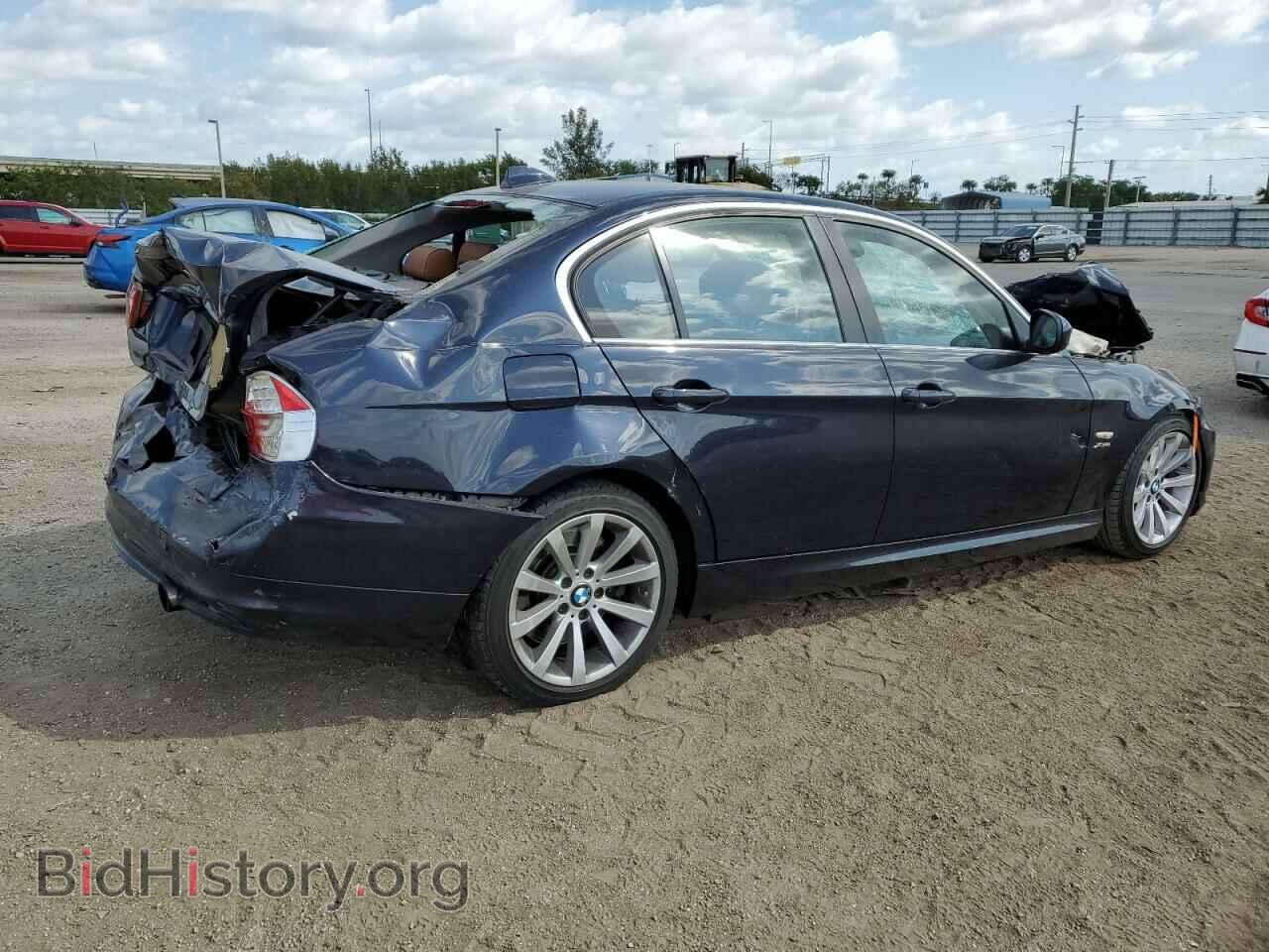 2009 BMW 3 SERIES - VIN: WBAPL33529A407174 - Фото 3