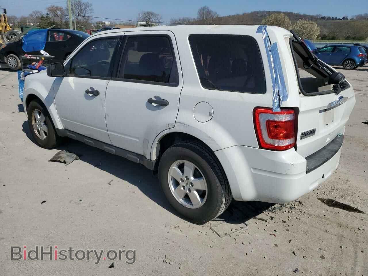 2011 FORD ESCAPE - VIN: 1FMCU9C77BKB73919 - Фото 2