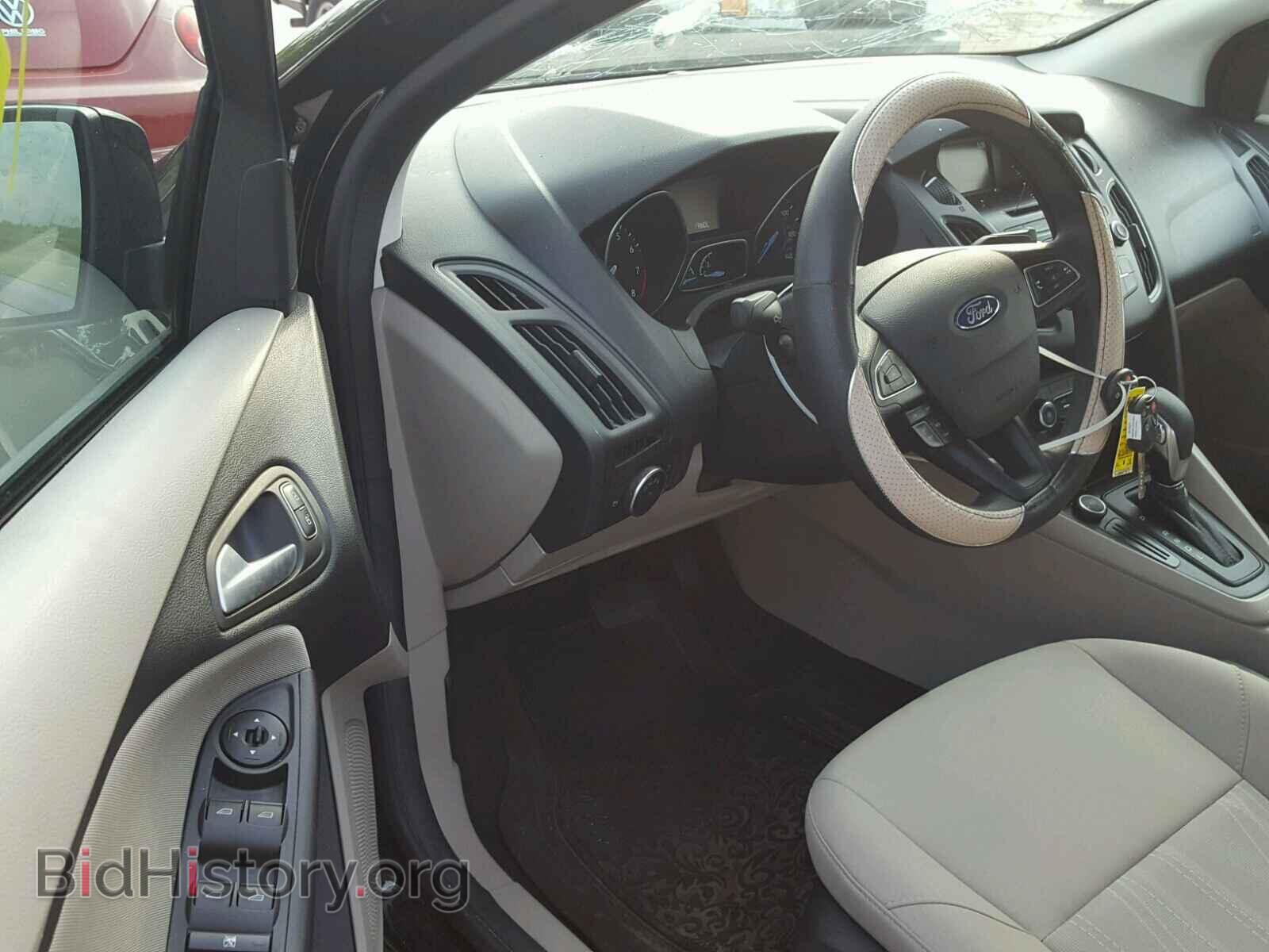 2017 FORD FOCUS - VIN: 1FADP3F23HL205013 - Photo 9