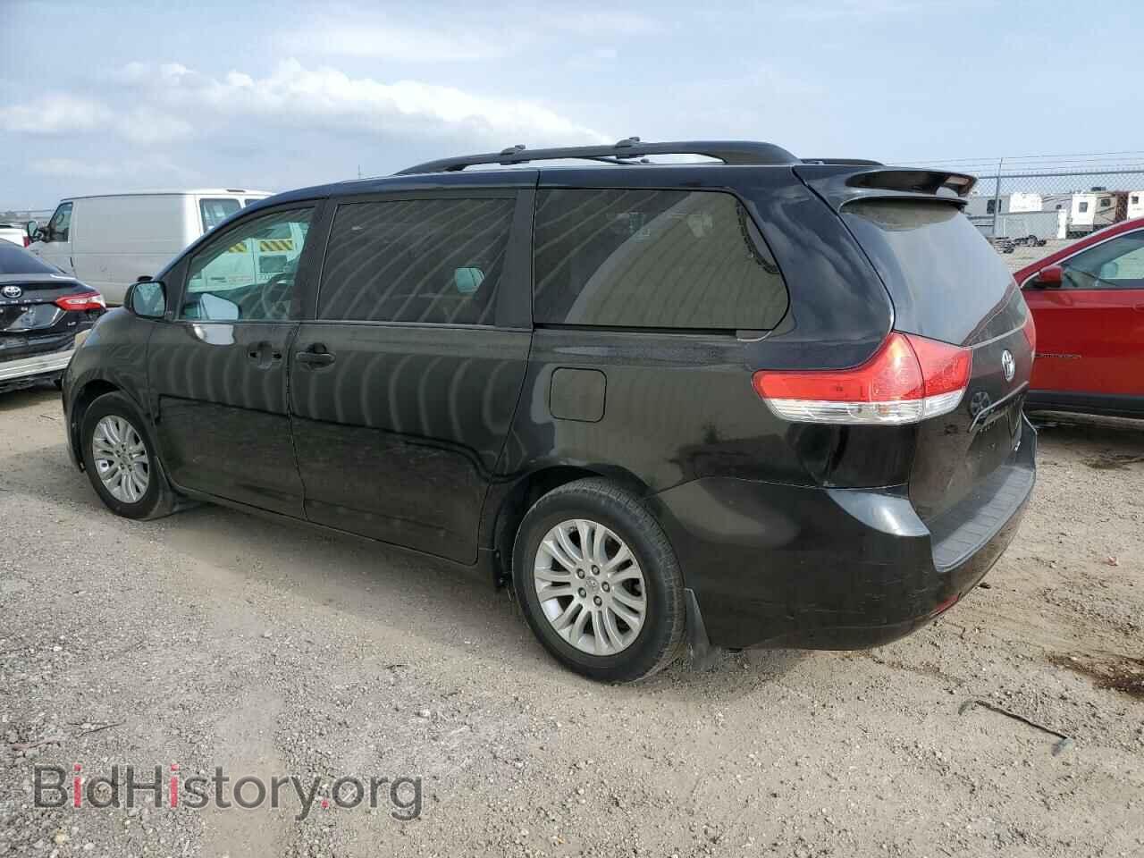 2013 TOYOTA SIENNA - VIN: 5TDYK3DC8DS299338 - Фото 2