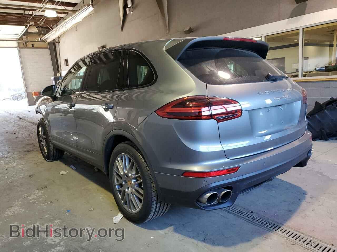 2017 PORSCHE CAYENNE - VIN: WP1AB2A21HLA53258 - Фото 2