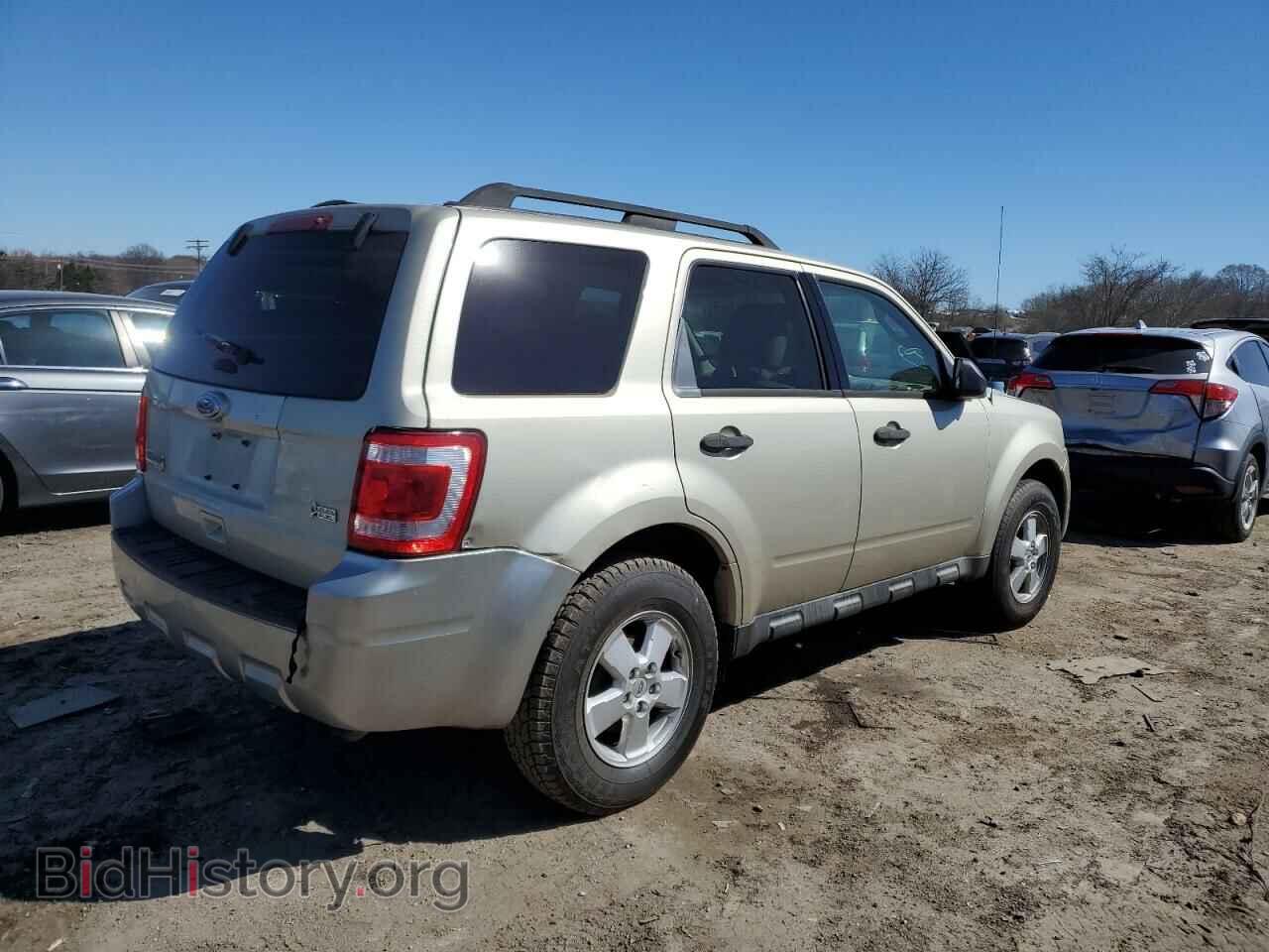 2011 FORD ESCAPE - VIN: 1FMCU9DG2BKB19975 - Фото 3