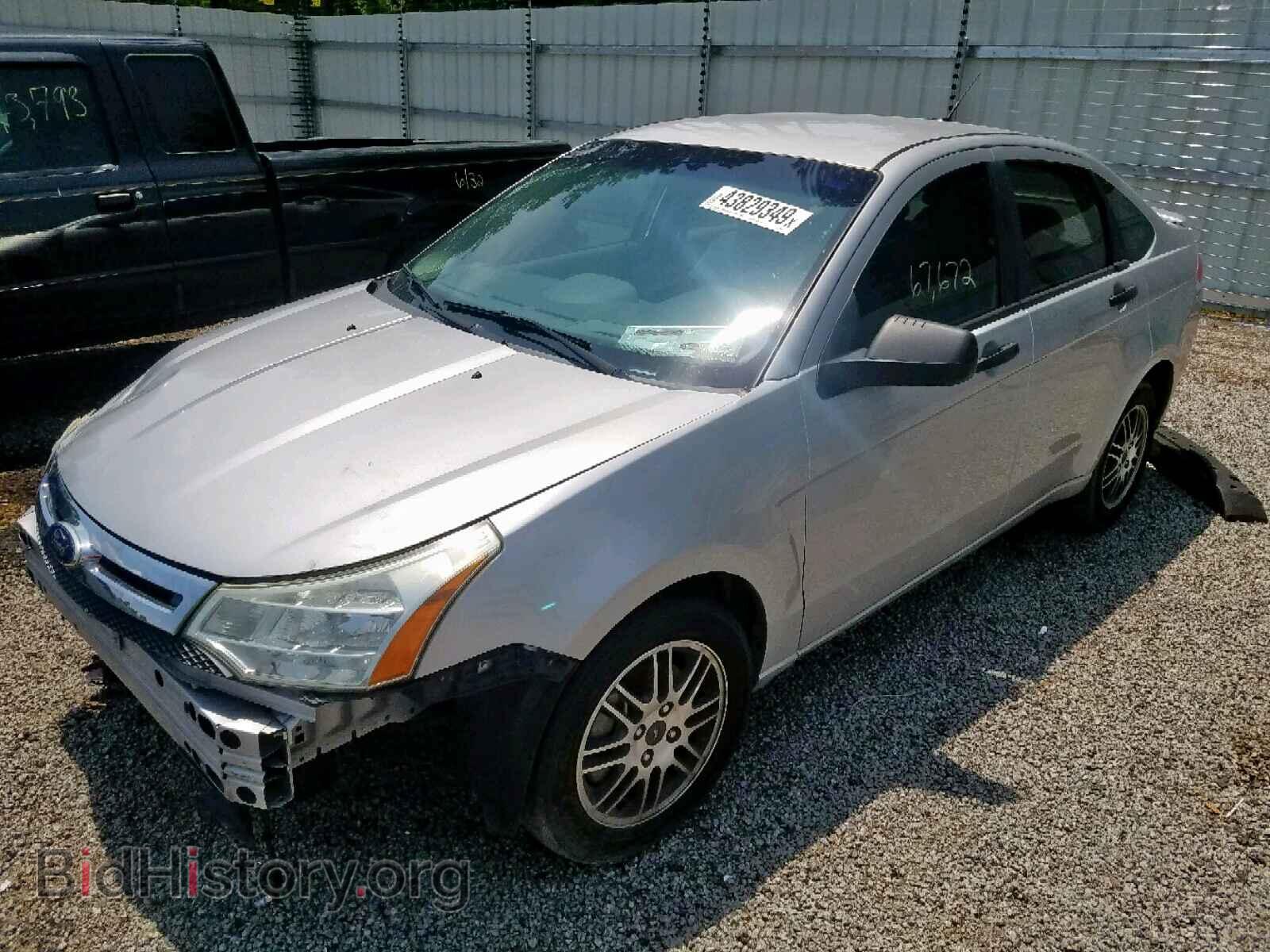 2011 FORD FOCUS - VIN: 1FAHP3FN0BW190570 - Фото 2