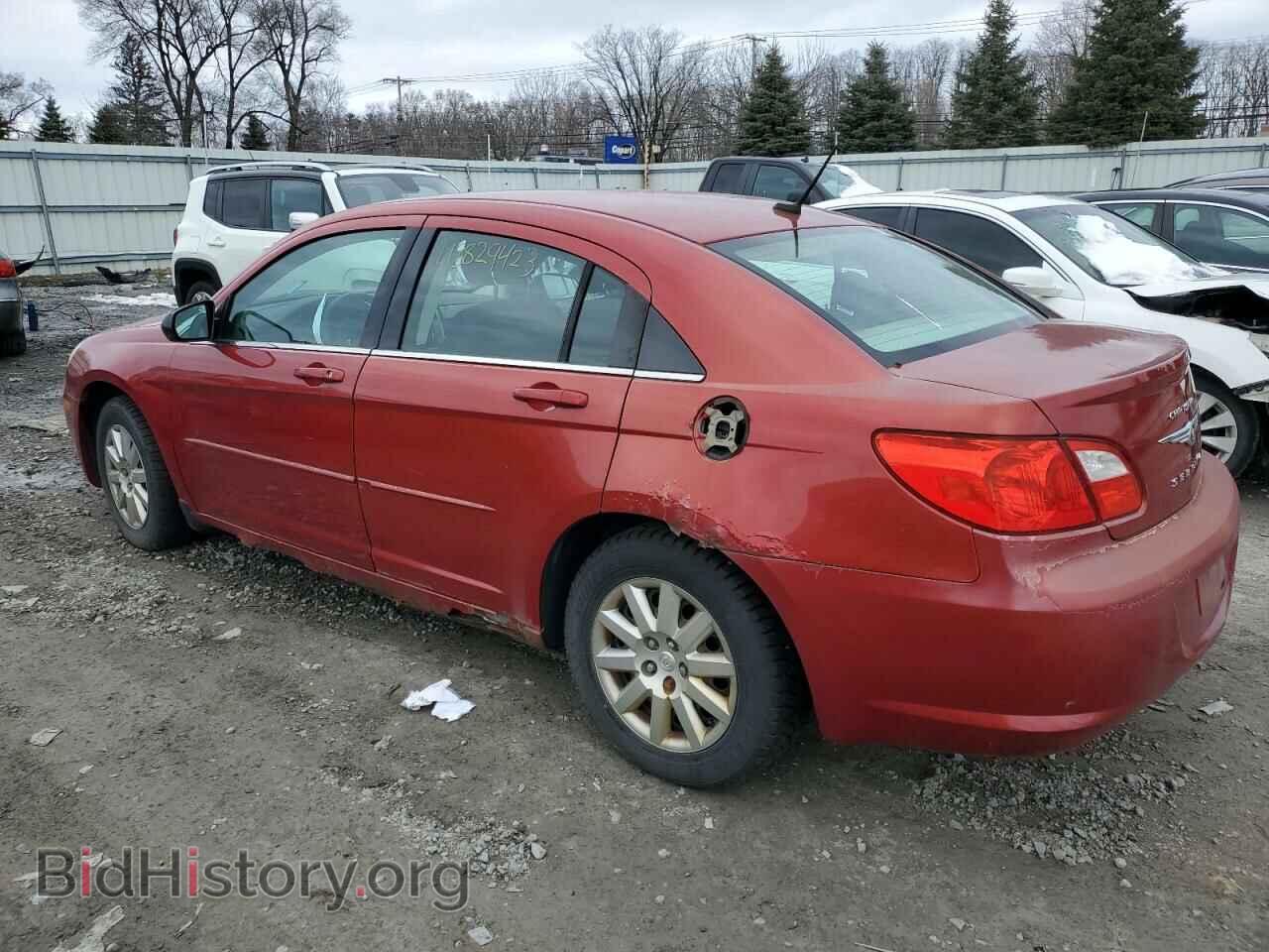 2010 CHRYSLER SEBRING - VIN: 1C3CC4FB2AN153878 - Фото 2