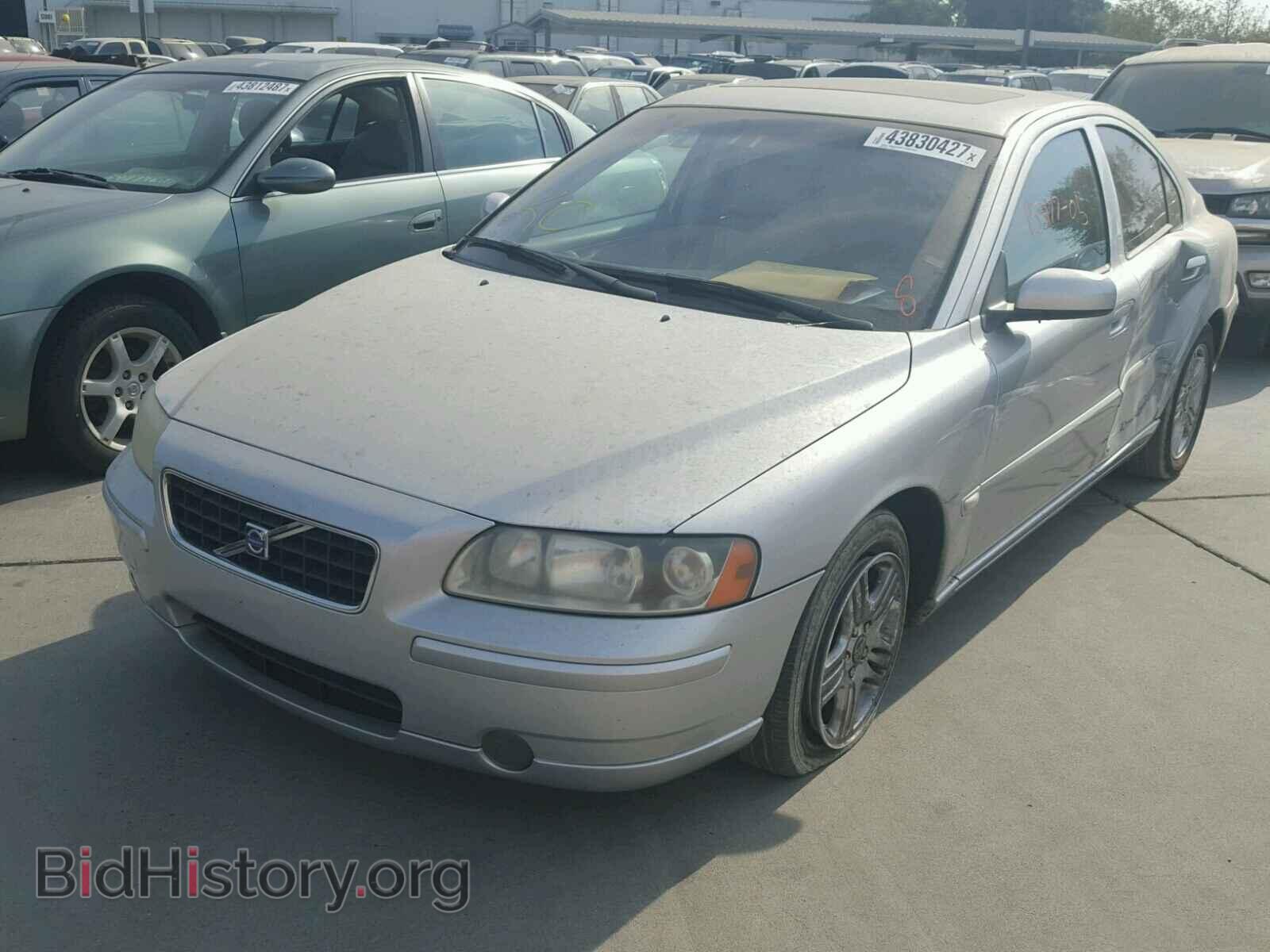2005 VOLVO S60 - VIN: YV1RS592652465522 - Фото 2