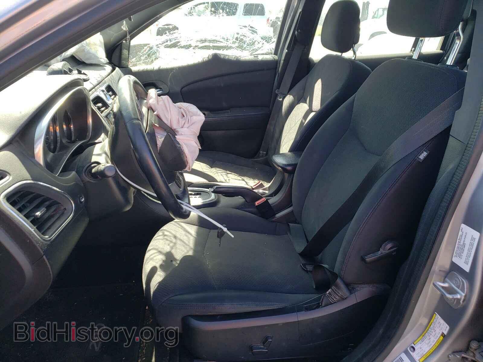 2014 CHRYSLER 200 - VIN: 1C3CCBBG9EN114667 - Фото 5