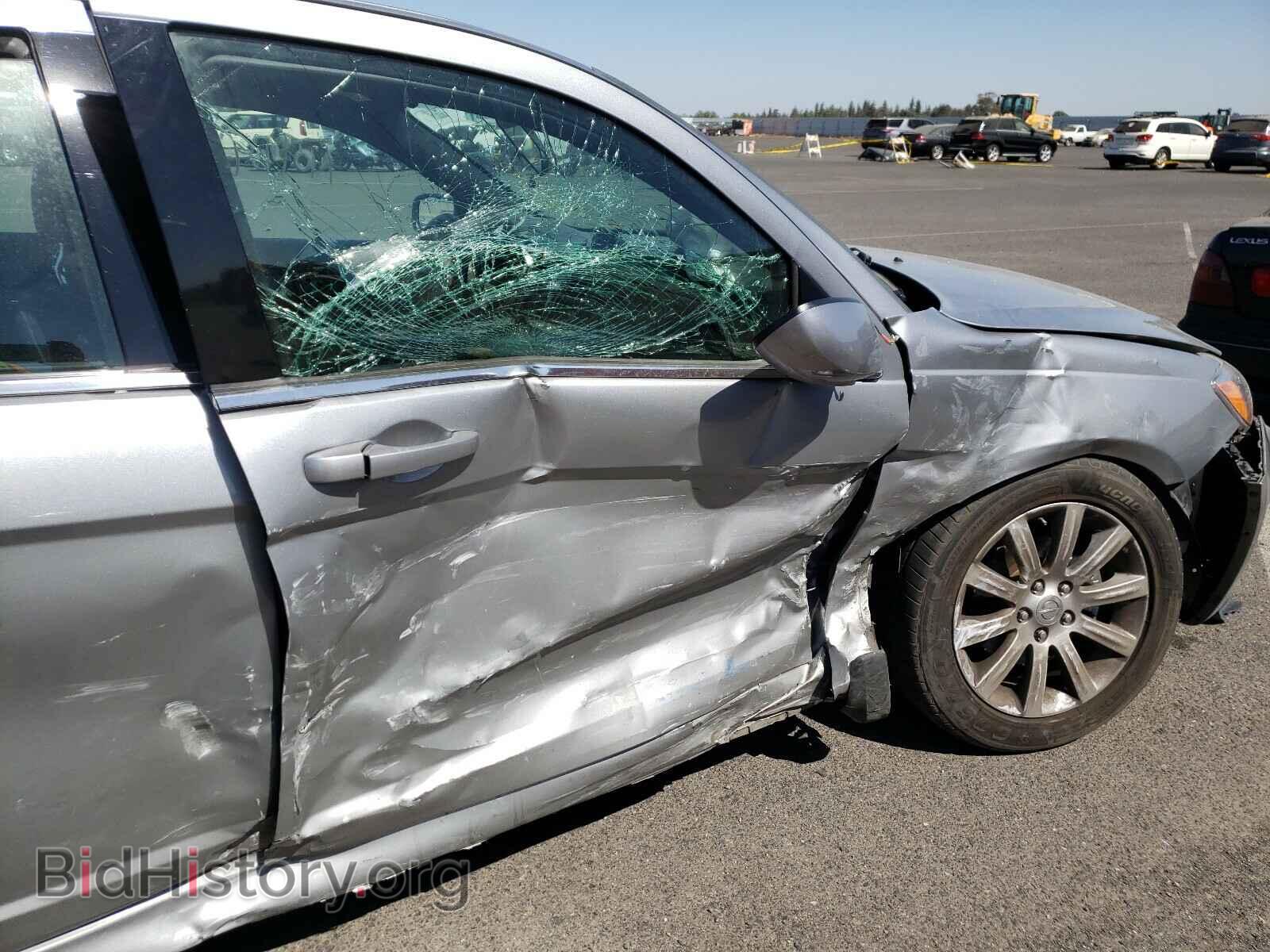 2014 CHRYSLER 200 - VIN: 1C3CCBBG9EN114667 - Фото 9