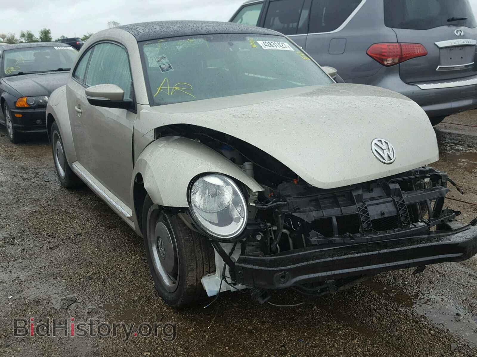 Фотография 3VWJX7AT3DM609729 - VOLKSWAGEN BEETLE 2013