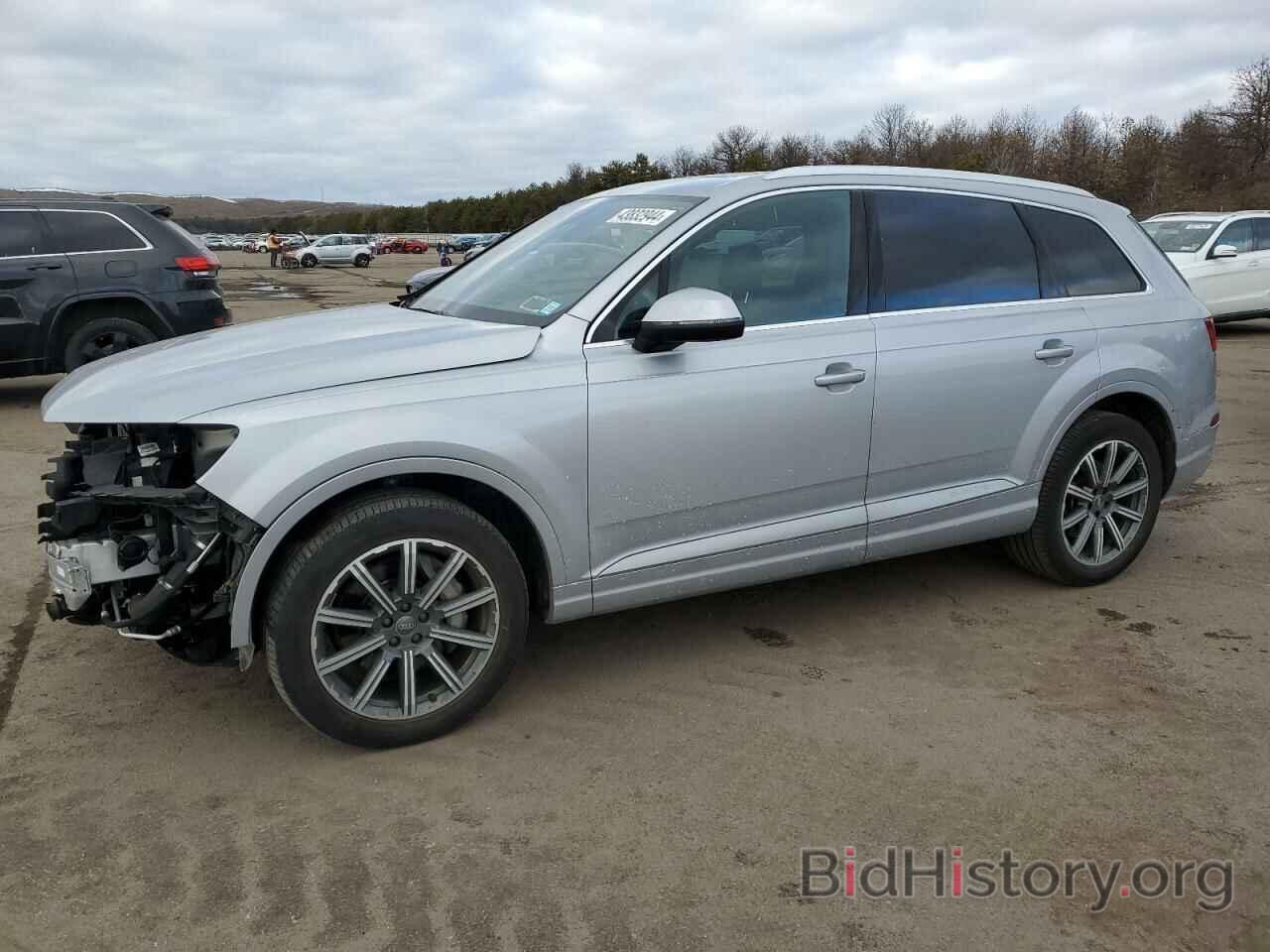 Photo WA1LHAF74KD019057 - AUDI Q7 2019