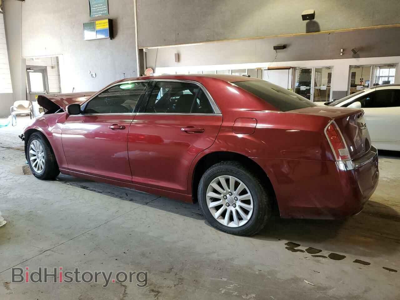 2013 CHRYSLER 300 - VIN: 2C3CCAAG8DH632448 - Фото 2