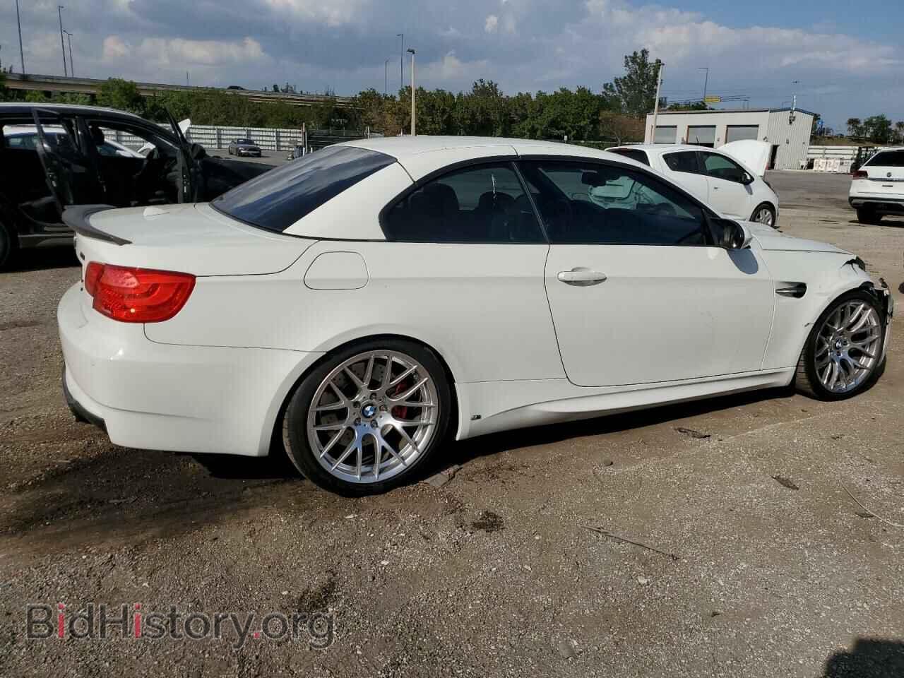 2011 BMW M3 - VIN: WBSDX9C52BE585011 - Фото 3