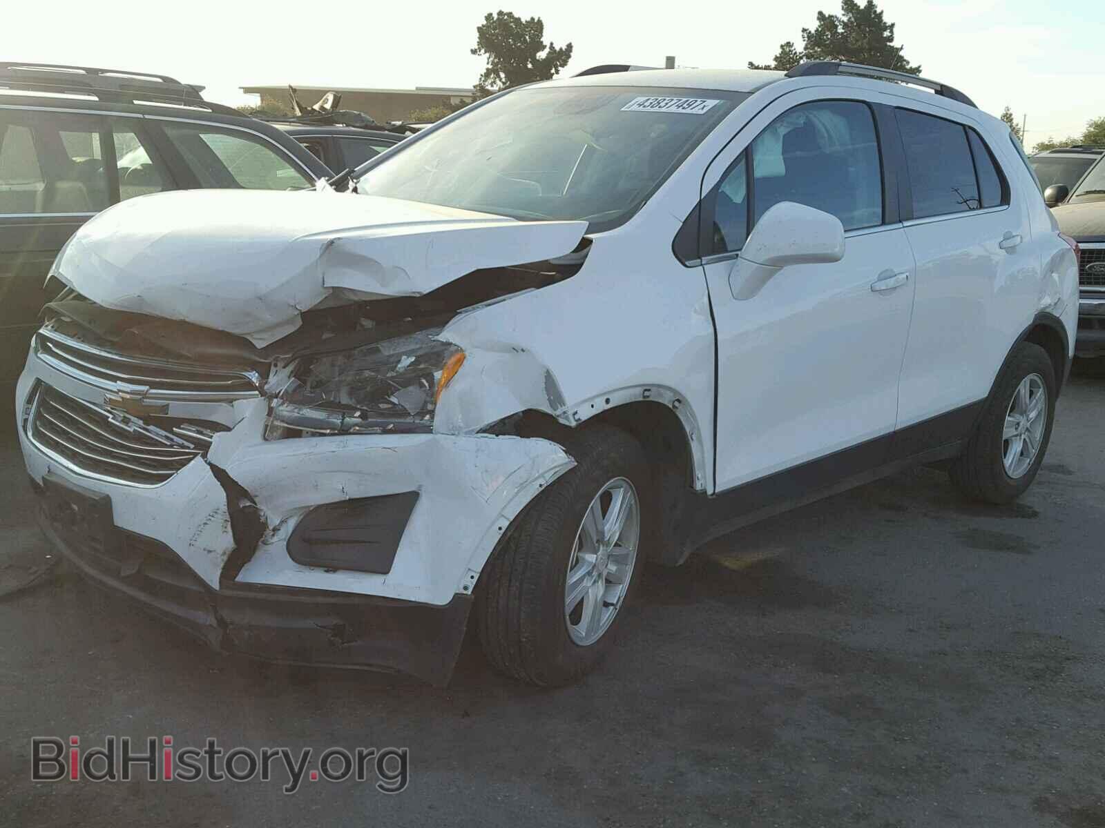 2016 CHEVROLET TRAX - VIN: 3GNCJLSBXGL165732 - Фото 2