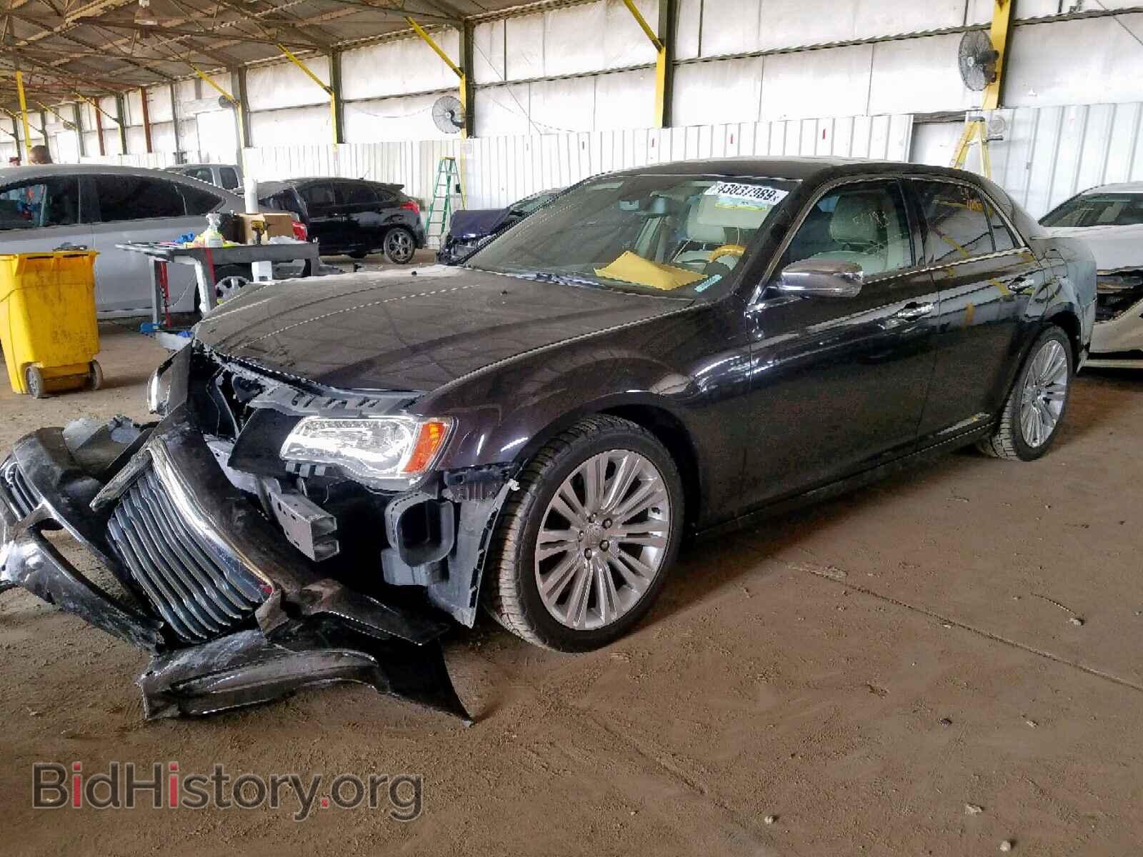 2013 CHRYSLER 300 - VIN: 2C3CCAET0DH574892 - Фото 2