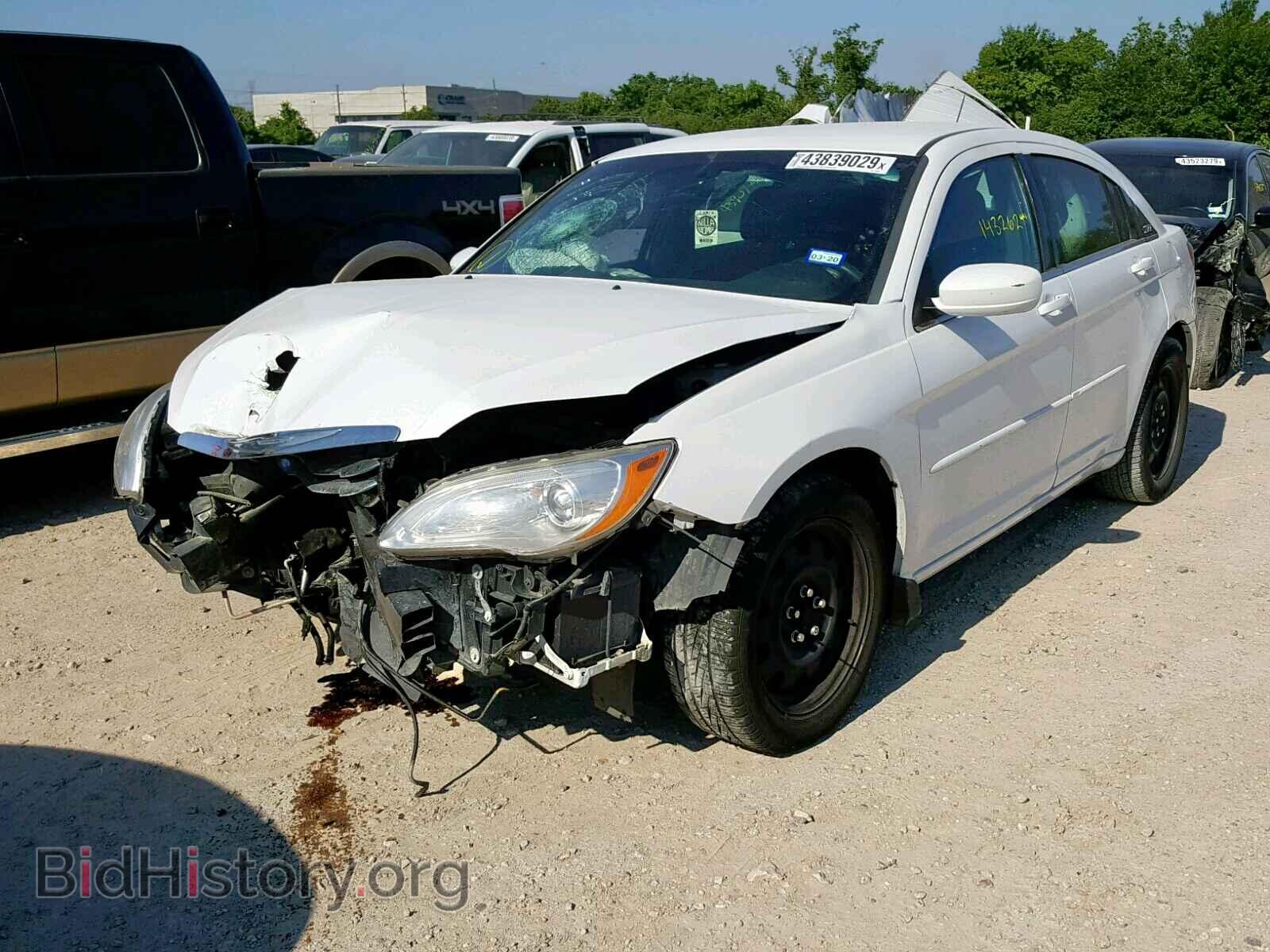 2012 CHRYSLER 200 - VIN: 1C3CCBAB1CN222378 - Фото 2