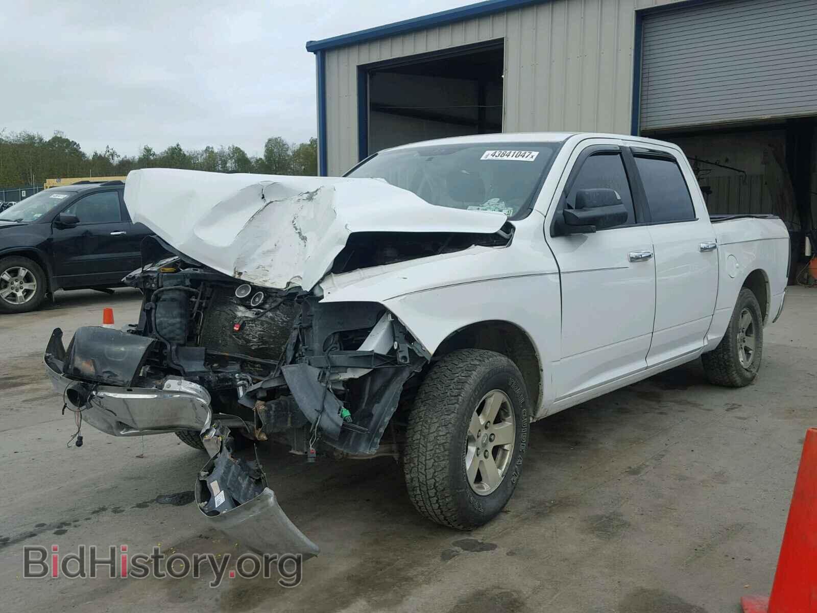 2011 DODGE RAM 1500 - VIN: 1D7RV1CT8BS597576 - Фото 2