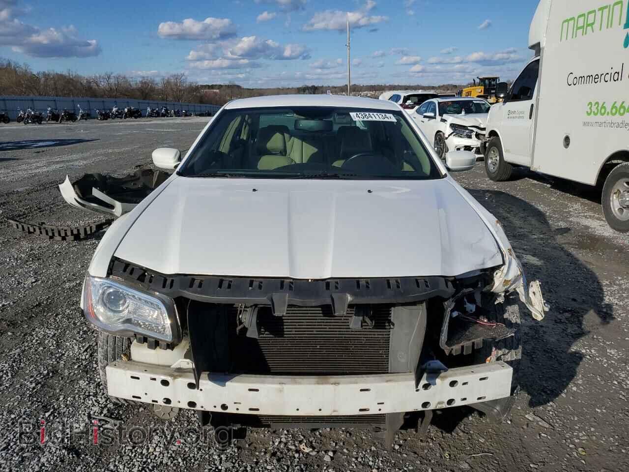 2014 CHRYSLER 300 - VIN: 2C3CCAAG1EH373044 - Фото 5