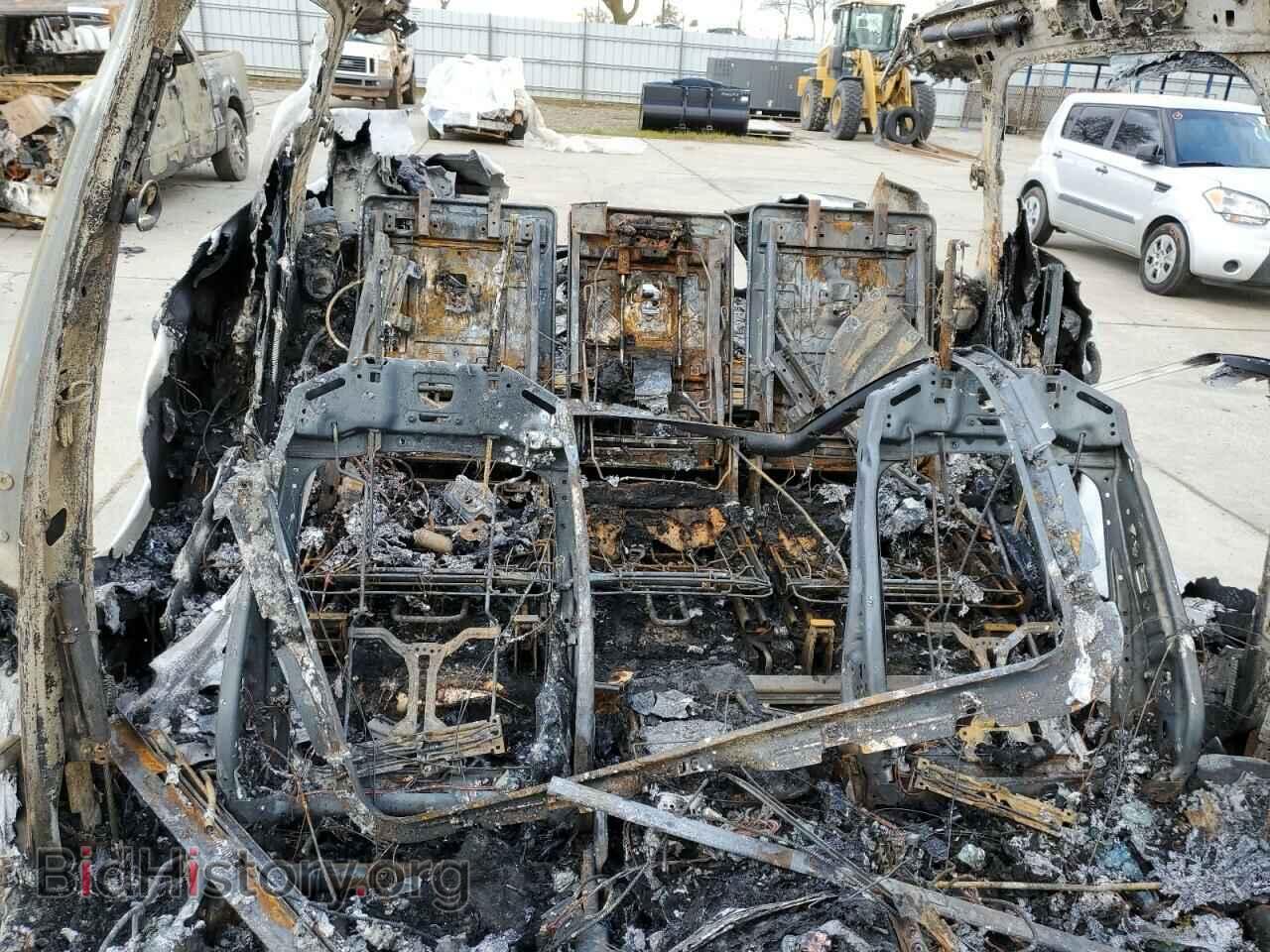 2017 AUDI Q7 - VIN: WA1VAAF79HD037172 - Фото 10