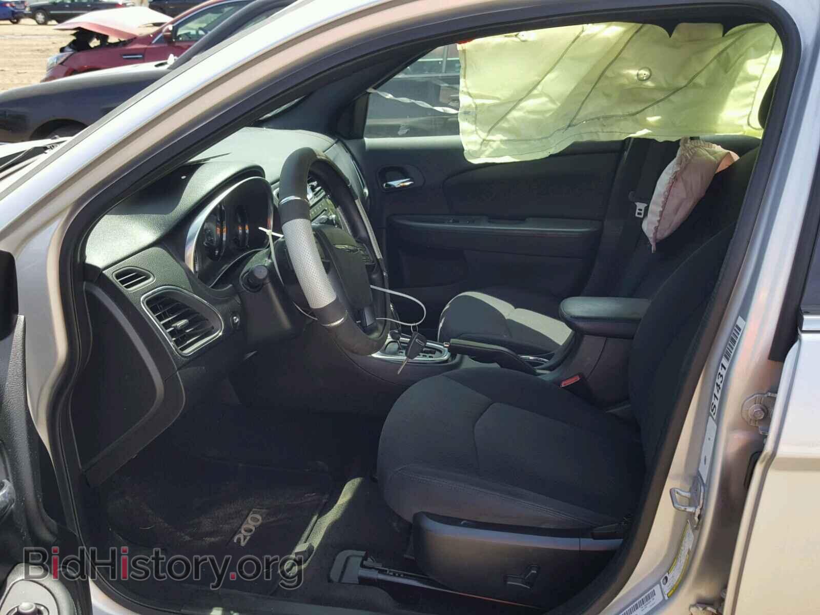 2012 CHRYSLER 200 - VIN: 1C3CCBAG0CN234632 - Фото 5