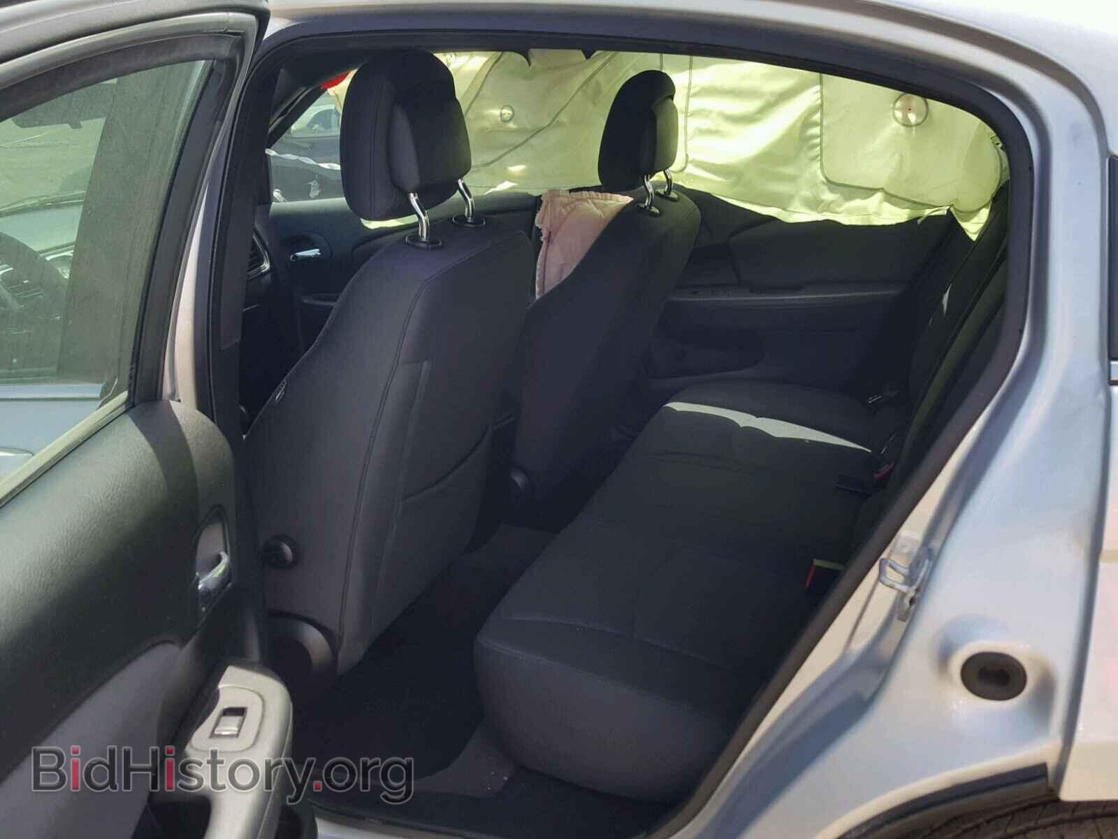 2012 CHRYSLER 200 - VIN: 1C3CCBAG0CN234632 - Фото 6