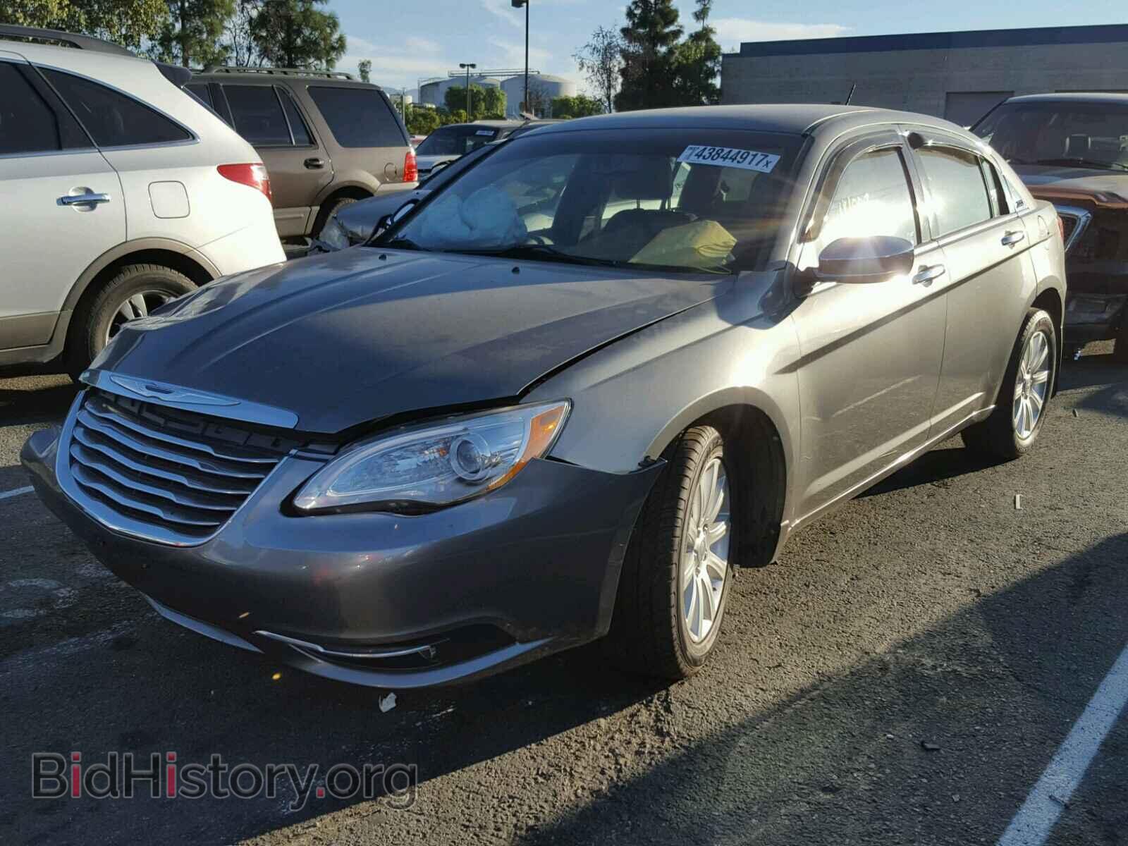2013 CHRYSLER 200 - VIN: 1C3CCBCG9DN503600 - Фото 2