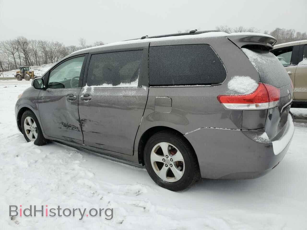2012 TOYOTA All Models - VIN: 5TDKK3DC6CS266830 - Фото 2