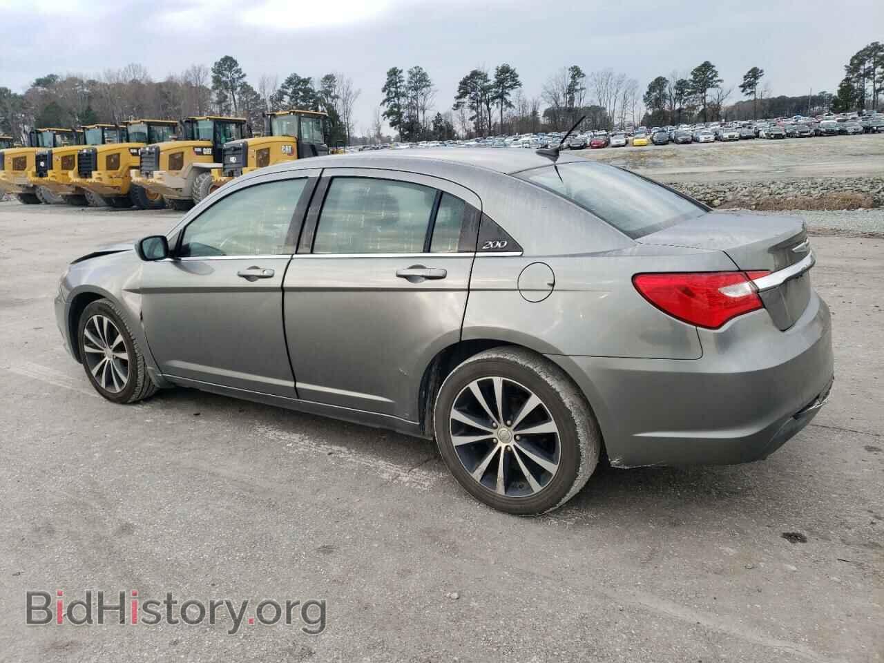 2013 CHRYSLER 200 - VIN: 1C3CCBBG7DN715607 - Фото 2