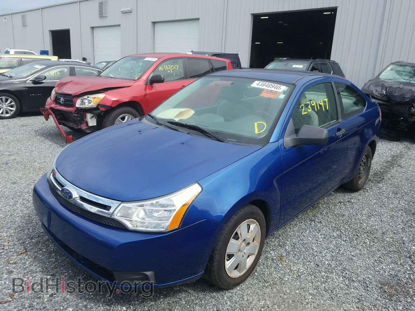 2008 FORD FOCUS - VIN: 1FAHP32N78W204821 - Фото 2
