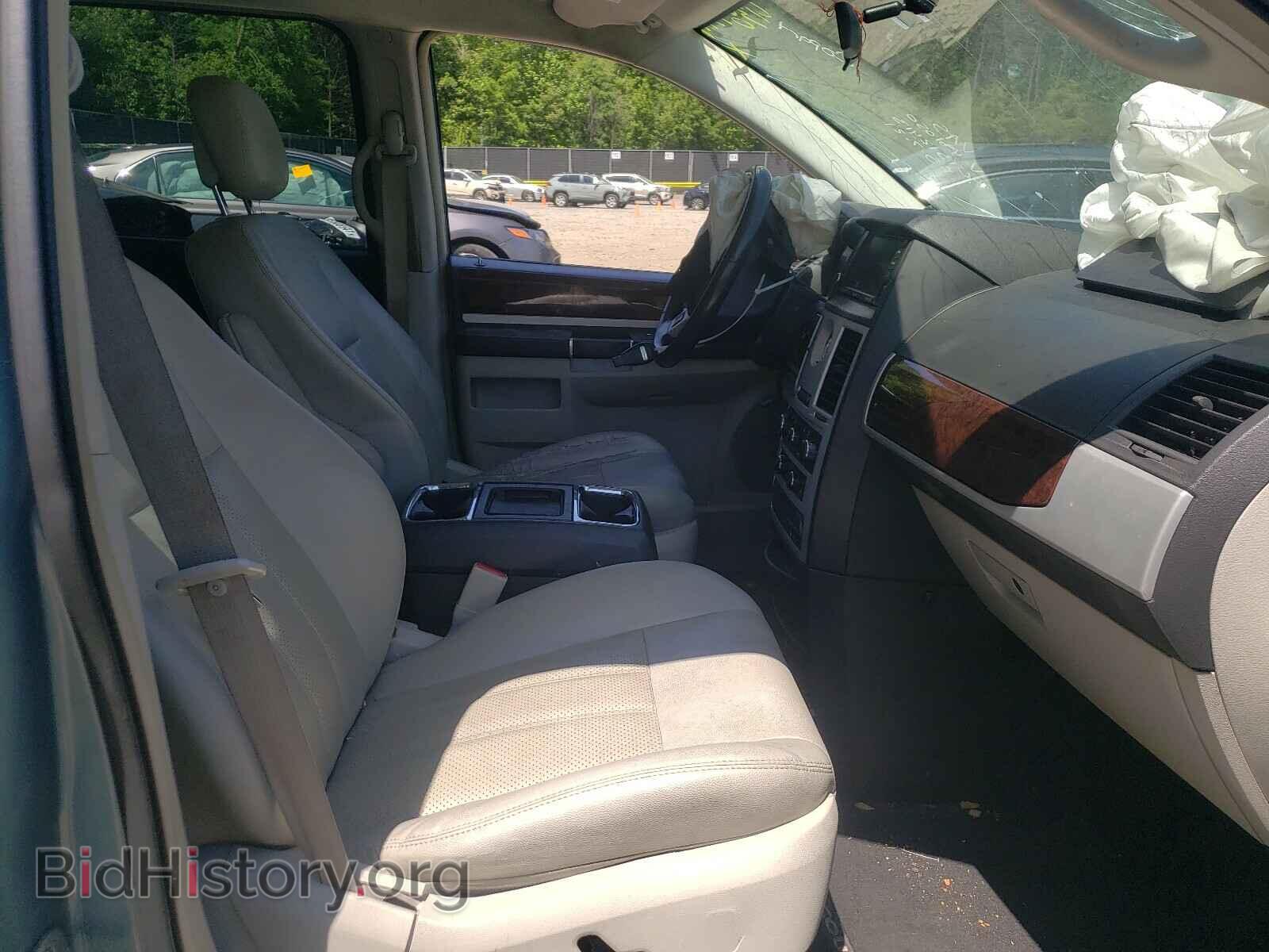 2010 CHRYSLER MINIVAN - VIN: 2A4RR8D16AR481050 - Фото 5