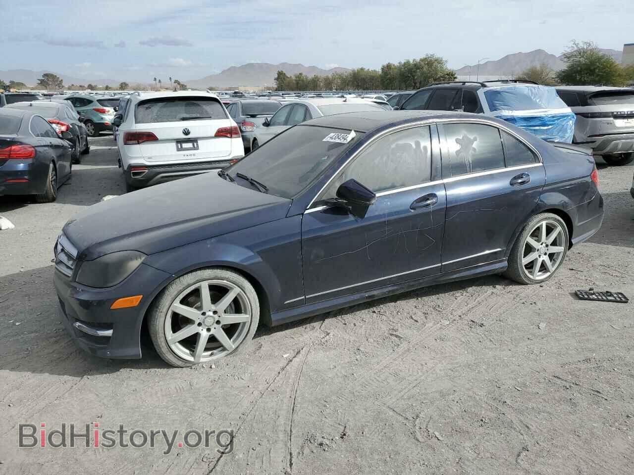 Photo WDDGF4HB1EA956279 - MERCEDES-BENZ C-CLASS 2014