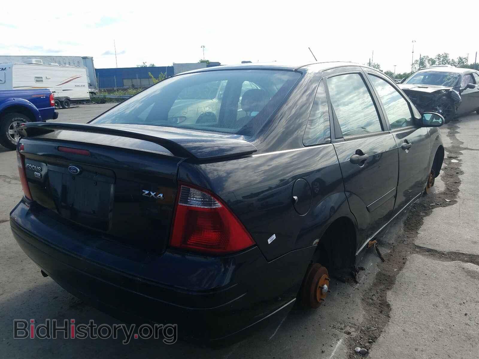 2005 FORD FOCUS - VIN: 1FAFP34N85W154561 - Фото 4
