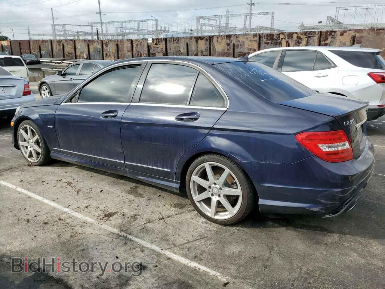 2012 MERCEDES-BENZ C-CLASS - VIN: WDDGF4HB3CA718625 - Фото 2