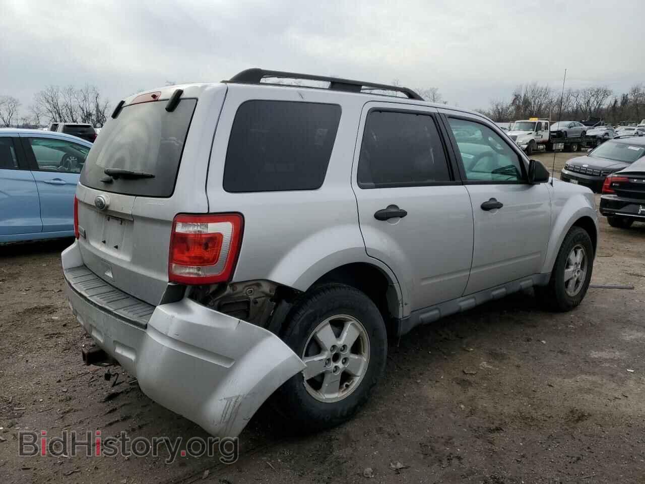 2011 FORD ESCAPE - VIN: 1FMCU0D75BKB32716 - Фото 3