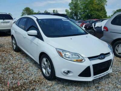 2012 Ford FOCUS Focus SE, белый — VIN 1FAHP3F21CL461418, Copart