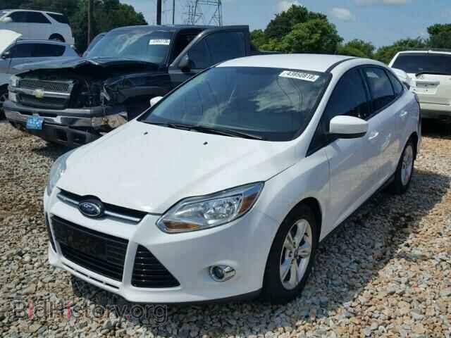 2012 Ford FOCUS (VIN 1FAHP3F21CL461418) — фото 2 из 10
