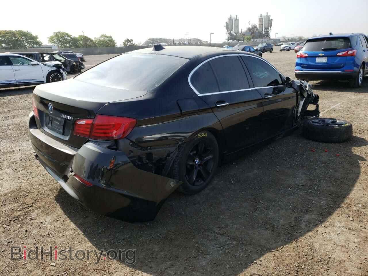 2011 BMW 5 SERIES - VIN: WBAFR1C53BC742825 - Фото 4