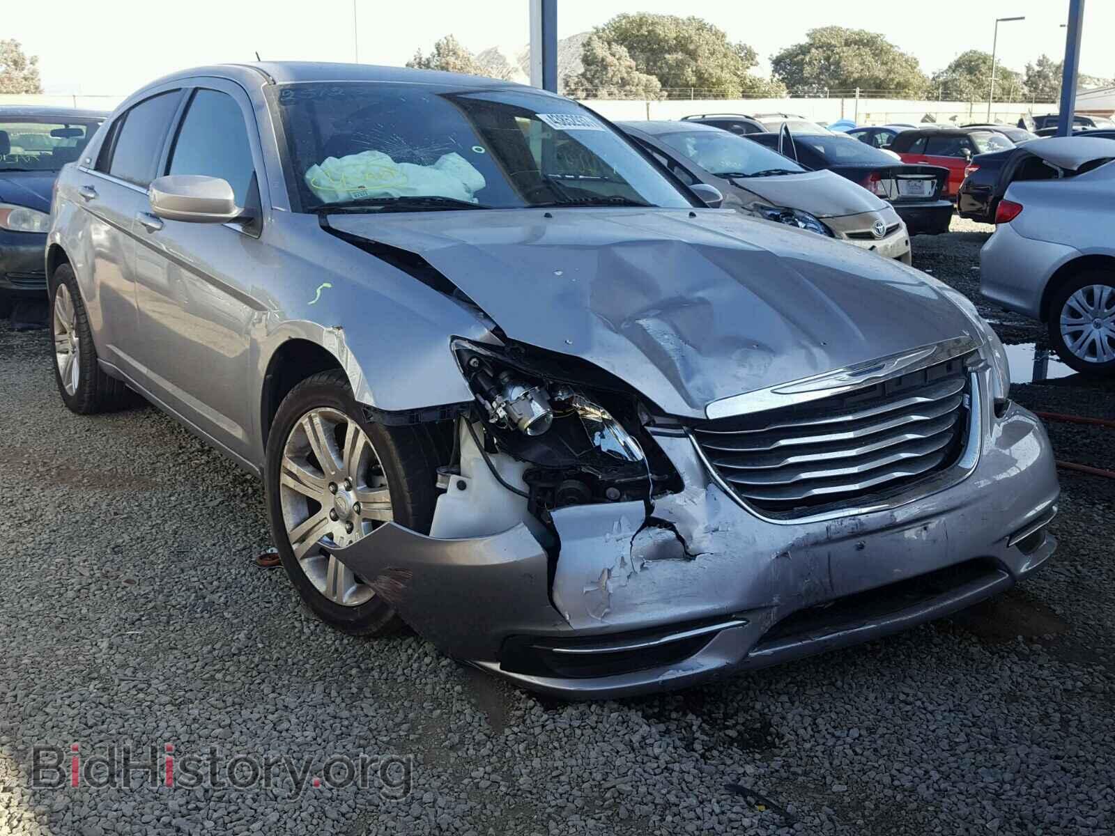 Фотография 1C3CCBABXDN670555 - CHRYSLER 200 2013