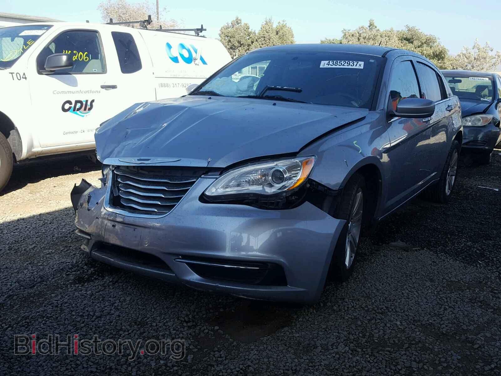 2013 CHRYSLER 200 - VIN: 1C3CCBABXDN670555 - Фото 2