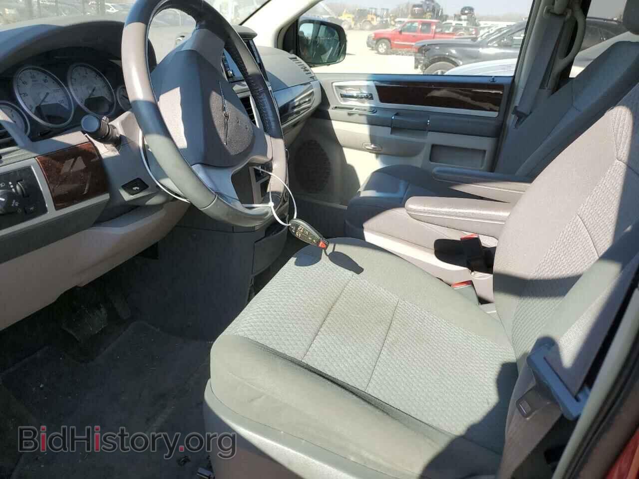 2010 CHRYSLER MINIVAN - VIN: 2A4RR5D11AR315646 - Фото 7