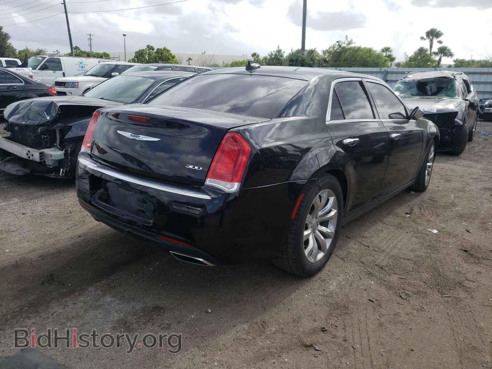 2018 CHRYSLER 300 - VIN: 2C3CCAEG9JH324341 - Фото 4