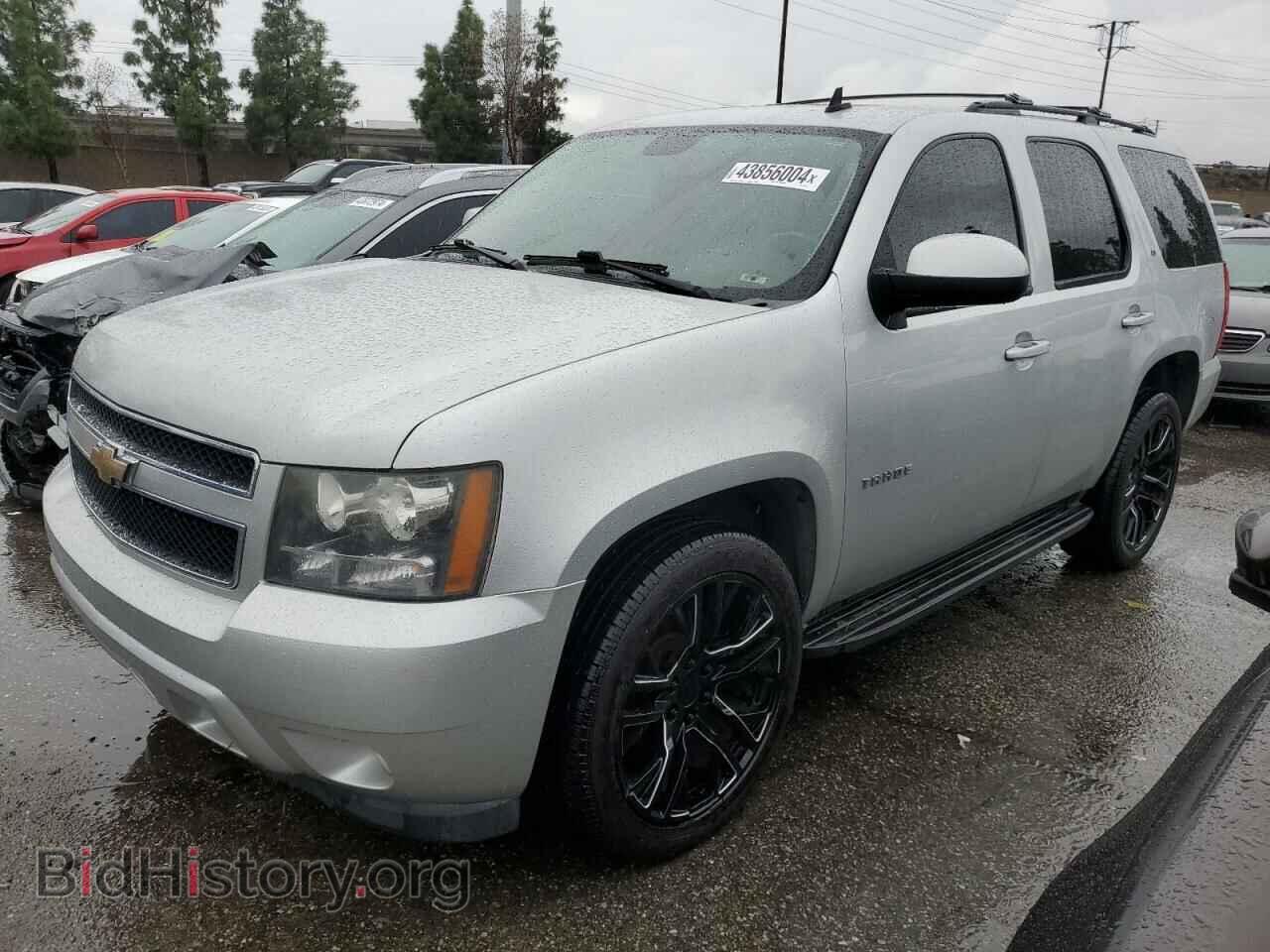 Photo 1GNSCBE05BR276331 - CHEVROLET TAHOE 2011