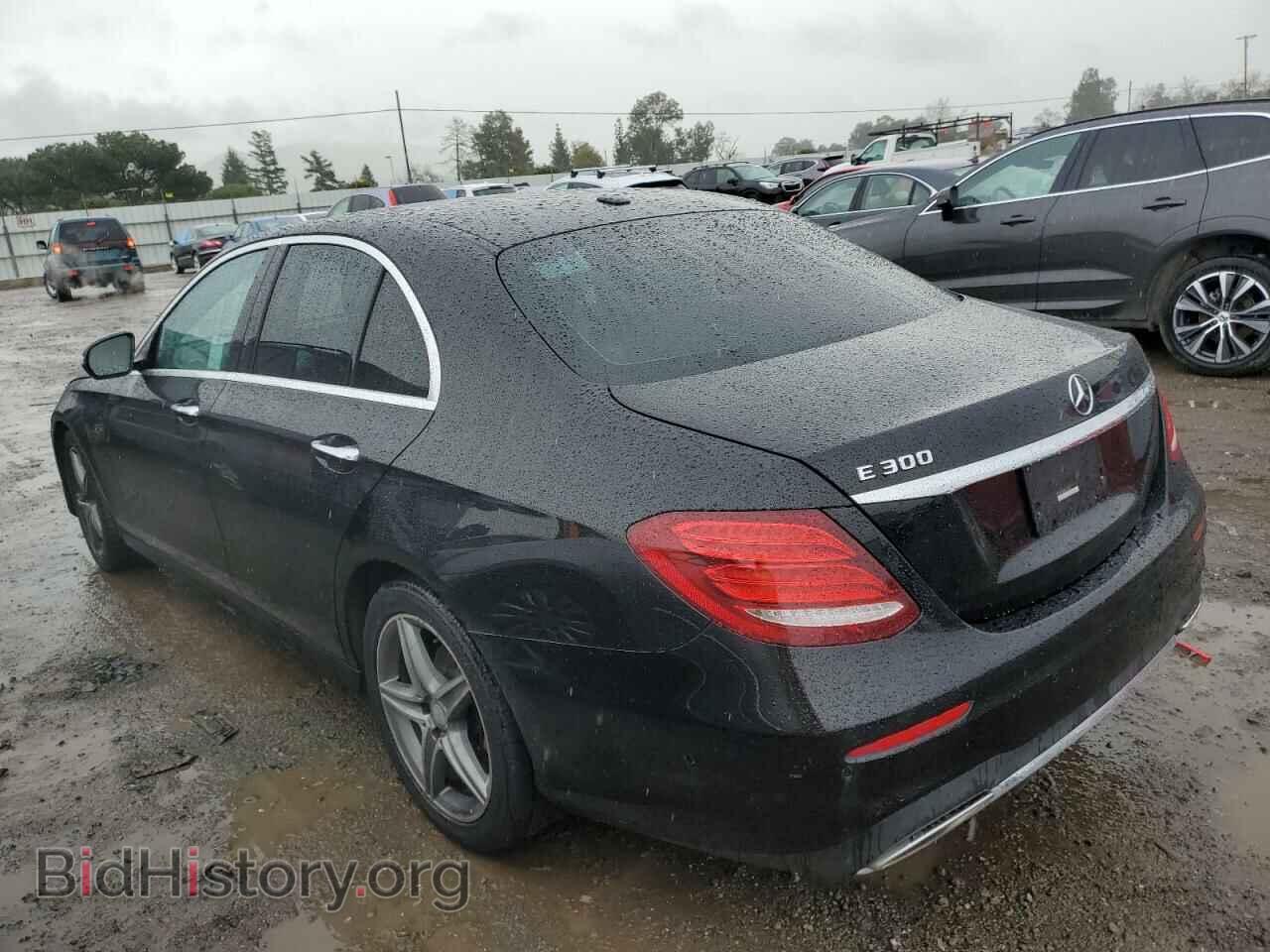 2017 MERCEDES-BENZ E-CLASS - VIN: WDDZF4JB0HA066234 - Фото 2