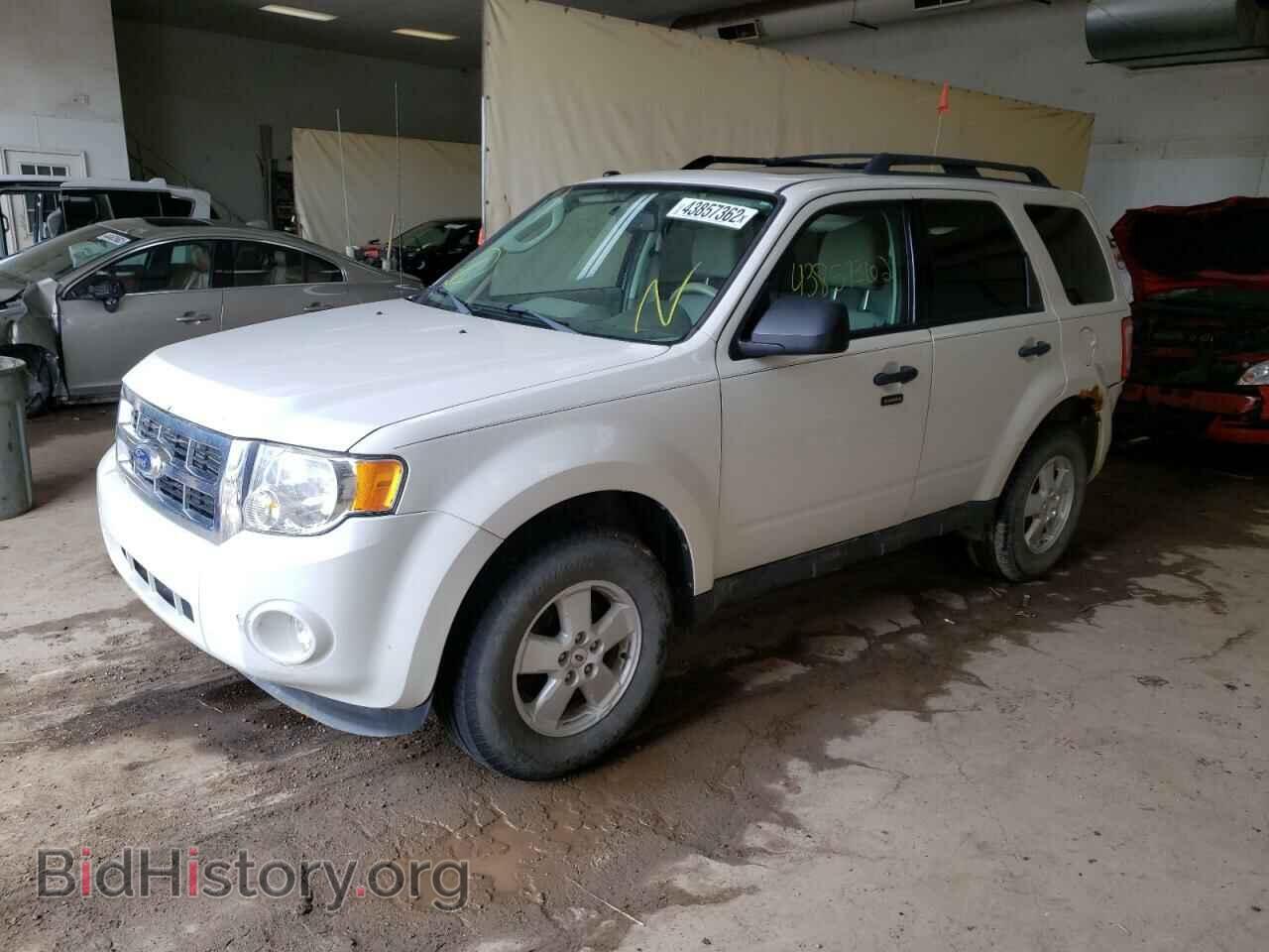 2012 FORD ESCAPE - VIN: 1FMCU0D70CKA57232 - Фото 2