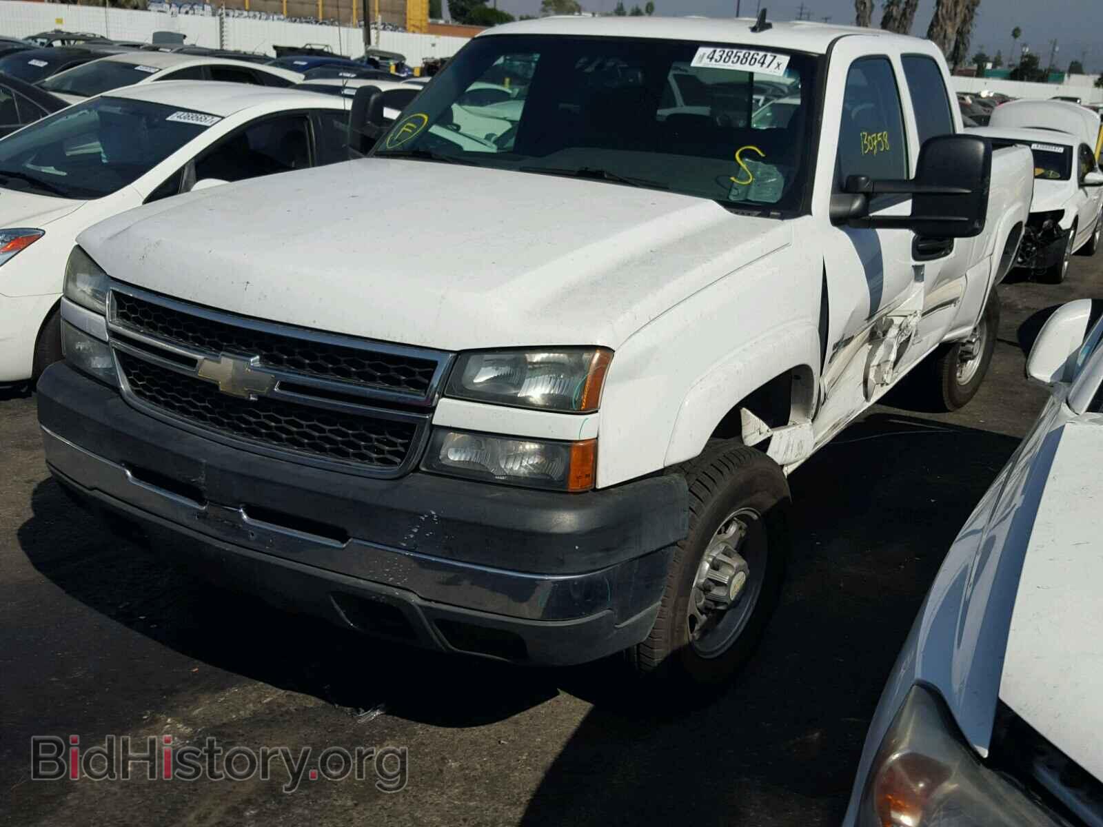 2007 CHEVROLET SILVERADO - VIN: 1GCHC23D37F105949 - Фото 2