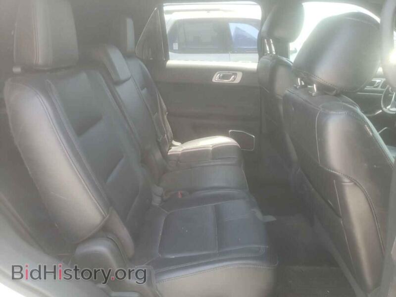 2011 Ford EXPLORER (VIN 1FMHK7D84BGA48869) — фото 6 из 10