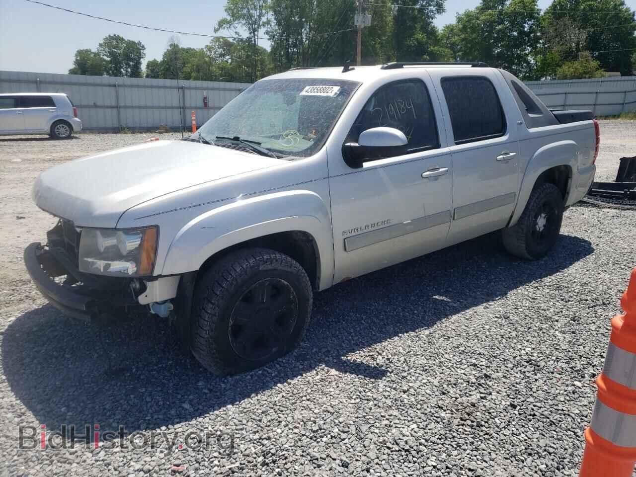2010 CHEVROLET AVALANCHE - VIN: 3GNVKFE09AG194849 - Фото 2