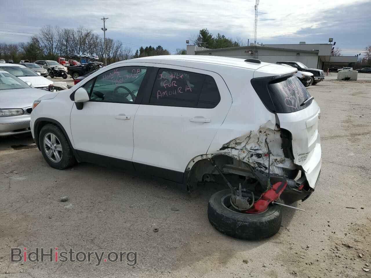2019 CHEVROLET TRAX - VIN: 3GNCJNSB2KL209887 - Фото 2