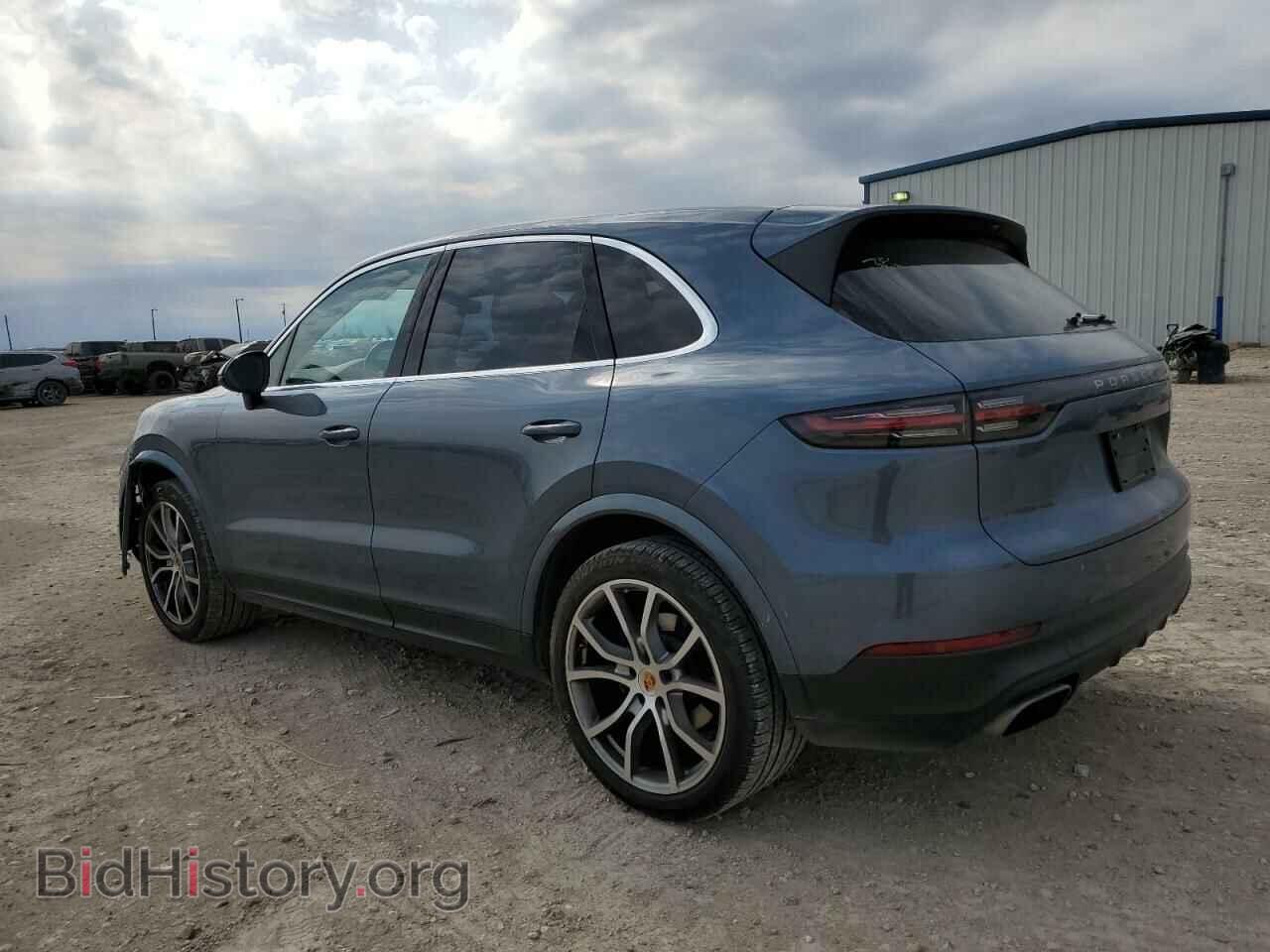 2020 PORSCHE CAYENNE - VIN: WP1AA2AY1LDA00568 - Photo 2