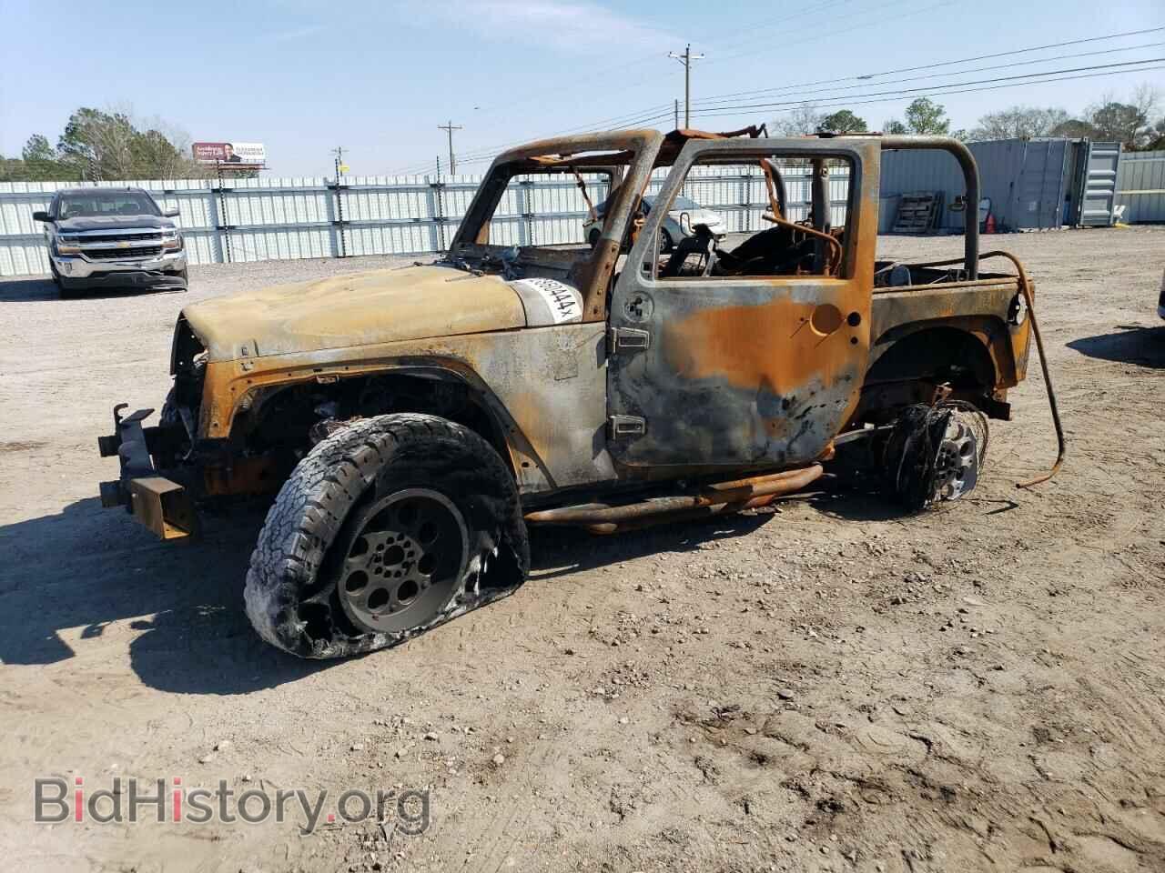 Фотография 1J4AA2D17BL537587 - JEEP WRANGLER 2011