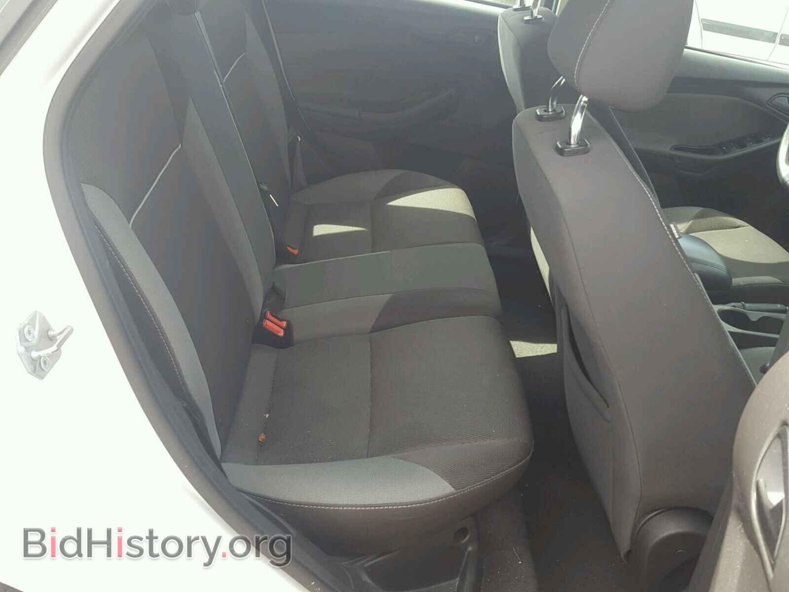 2012 Ford FOCUS (VIN 1FAHP3K28CL126825) — фото 6 из 10