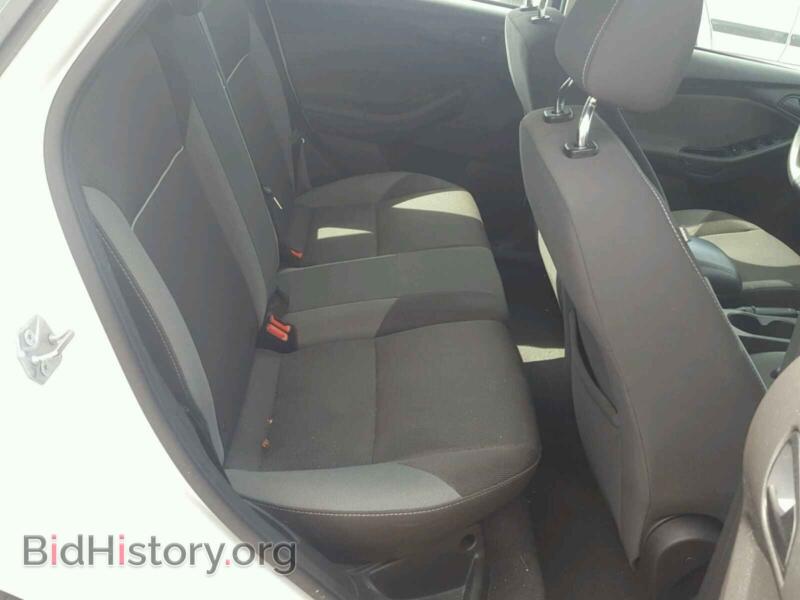 2012 Ford FOCUS (VIN 1FAHP3K28CL126825) — фото 6 из 10